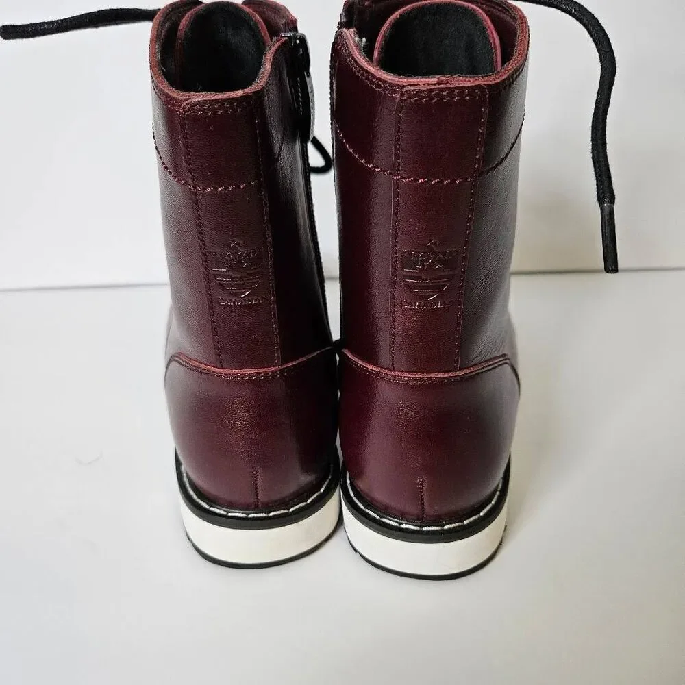 Royal Canadian Robson womens boots, burgundy leather. Size 7.